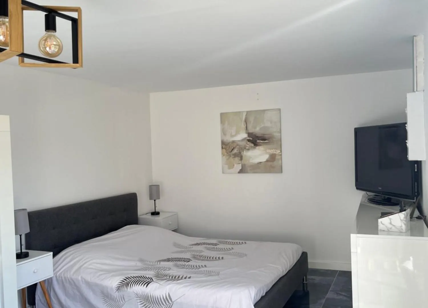 J&J Home Entraigues-sur-la-Sorgue Homestay