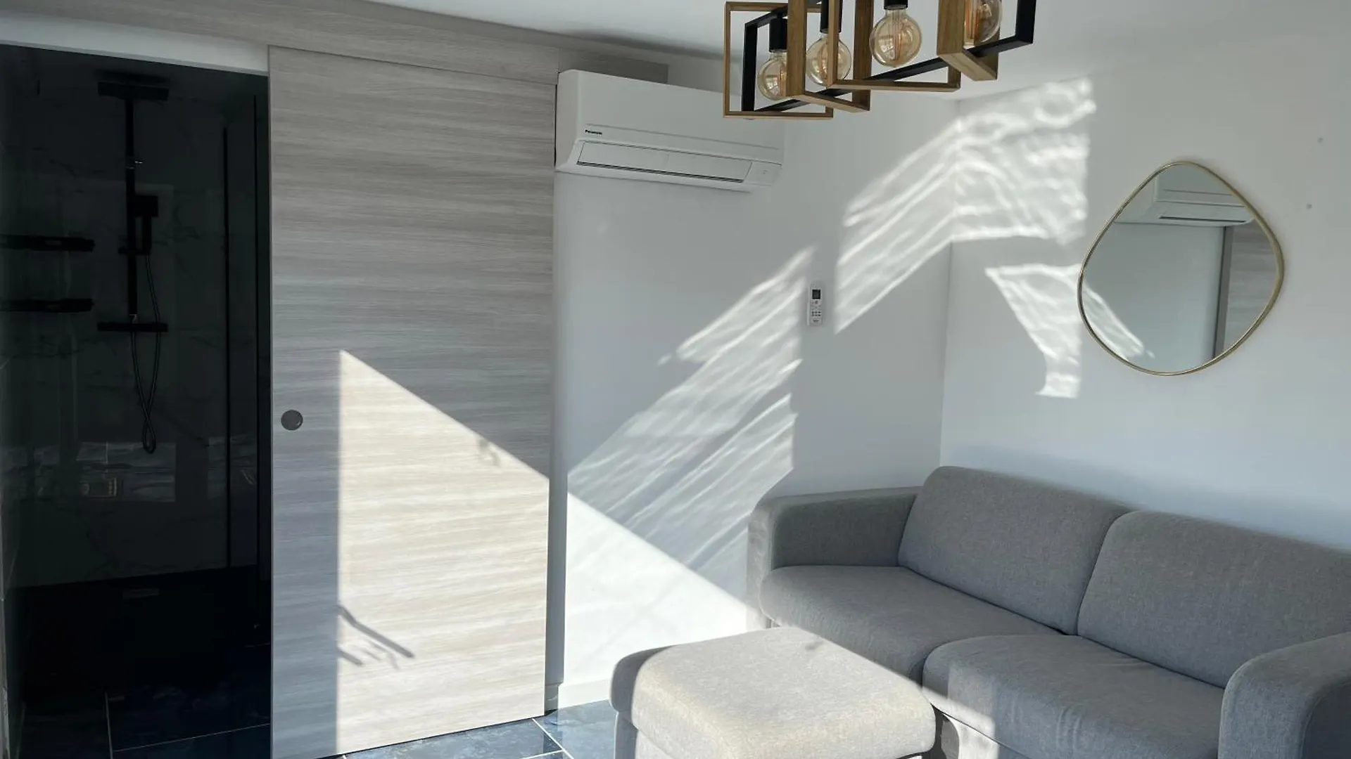 J&J Home Entraigues-sur-la-Sorgue Homestay